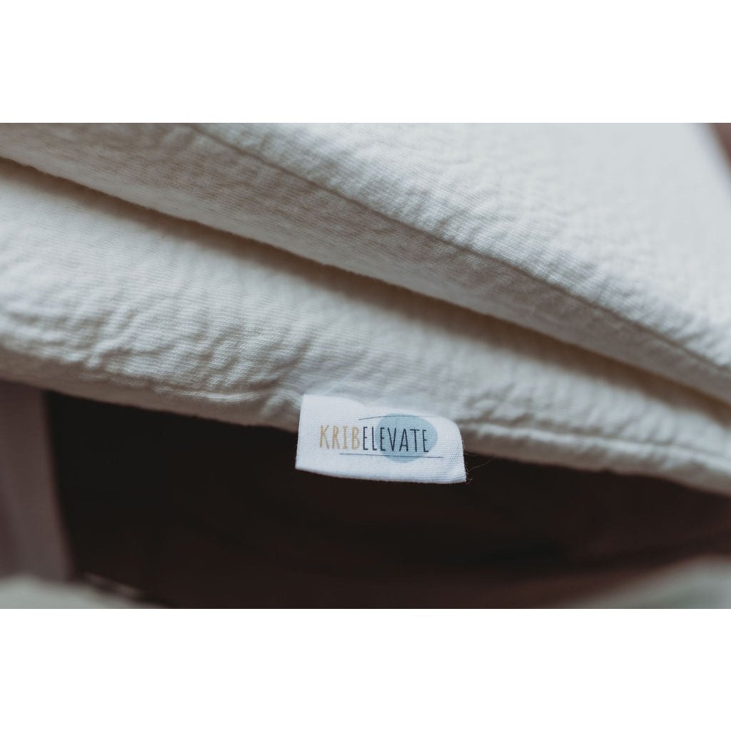 Breathable fabric bassinet for babies with reflux and sensitive skin